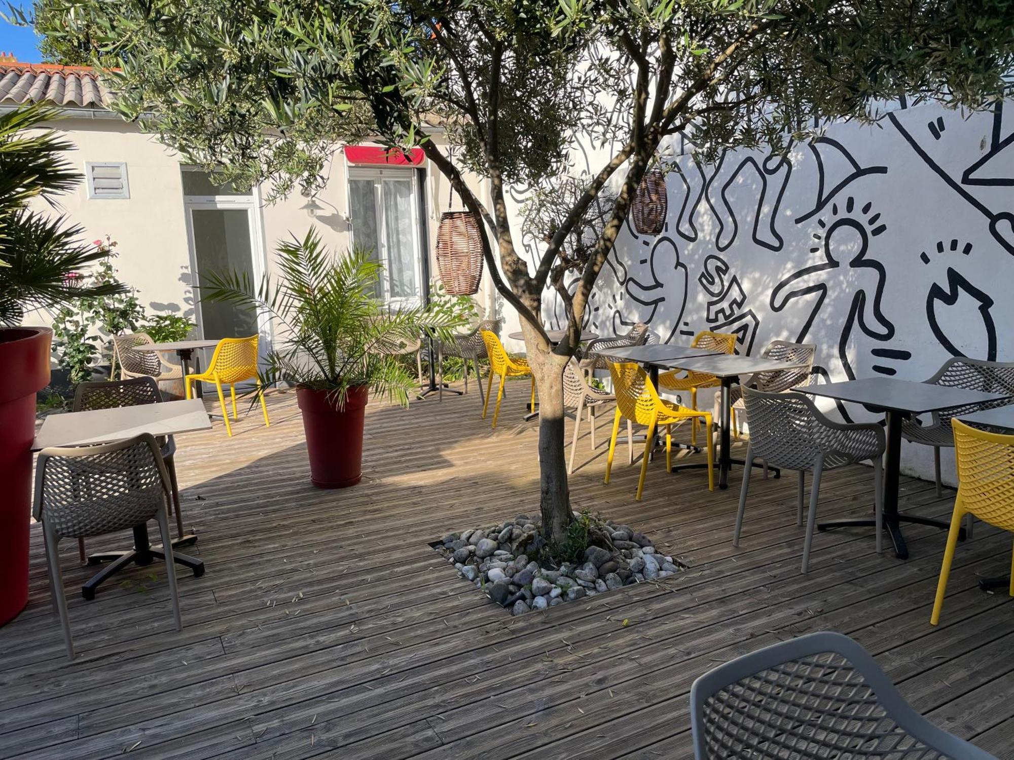 Cit'Hotel Le Chene Vert Les Sables-d'Olonne Bagian luar foto
